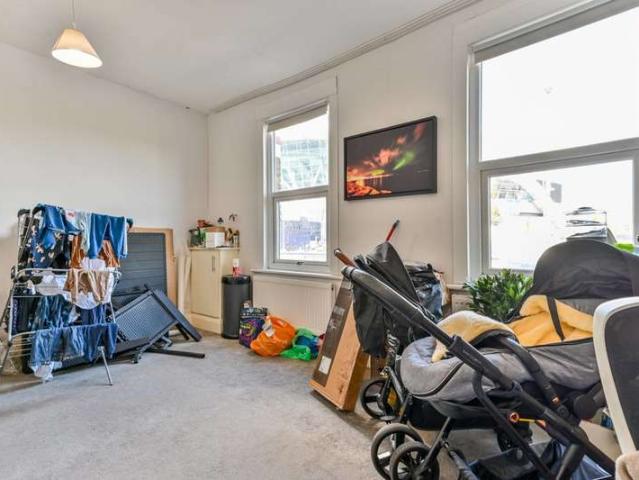 Flat for sale in Tottenham, London Borough of Haringey