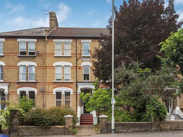 Flat for rent in Wanstead, Snaresbrook