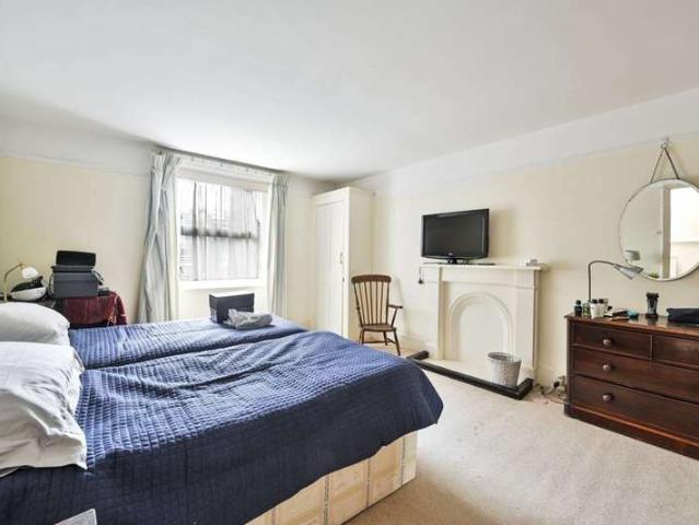 Flat for sale in South Kensington, South Kensington