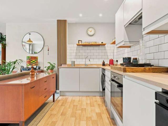 Flat for sale in Feckenham, City Of Bristol