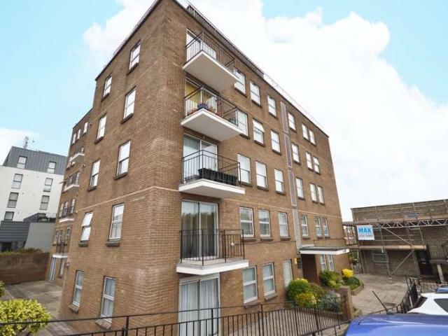 Flat for sale in Keynsham, Bath And North East Somerset