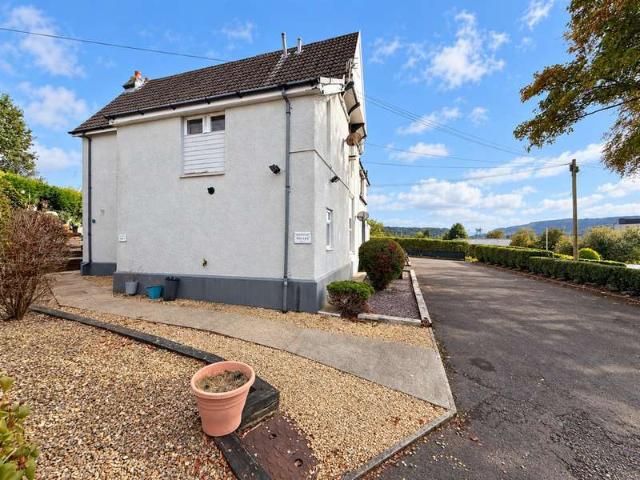 Flat for sale in Gadlys, Aberdare