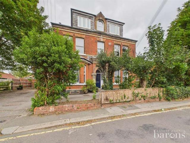 Flat for sale in Priest Down, Hampshire