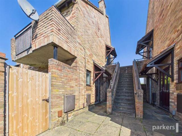 Maisonette for sale in Earley