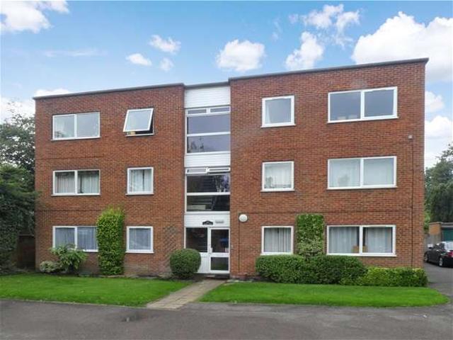 Flat for sale in Five Acres, Hertfordshire