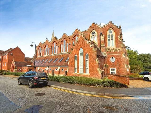 Flat for sale in Clements Park, Brentwood
