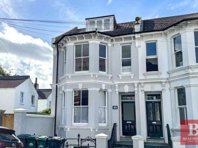 Flat for sale in Round Hill, Brighton & Hove