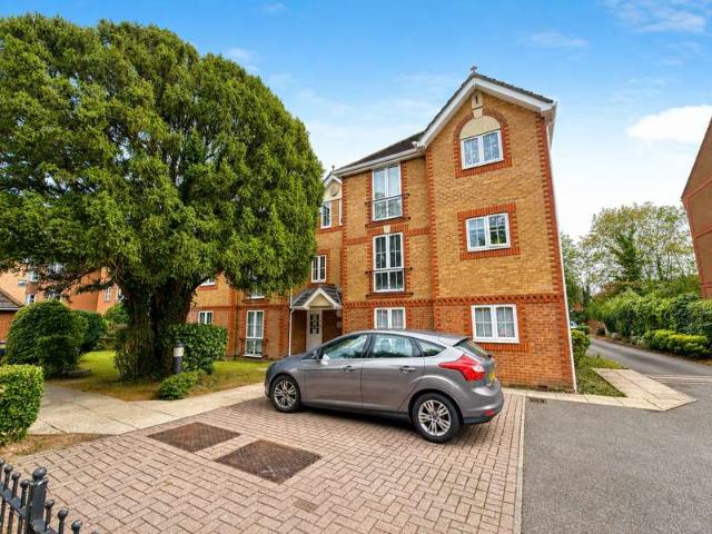 Flat for sale in Westwood Park, City Of Southampton