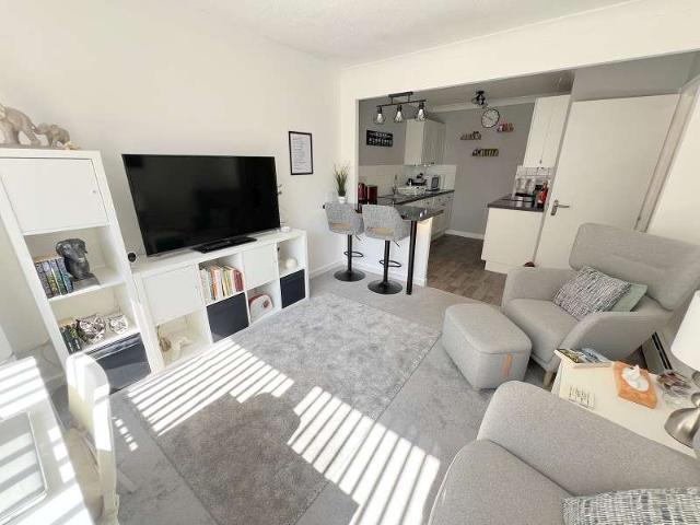 Flat for sale in Old Milton, Ashurst Bridge