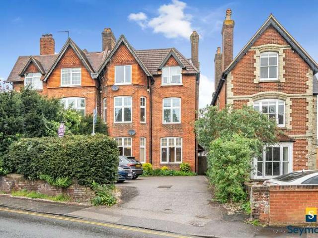 Flat for sale in Charlotteville, Westborough