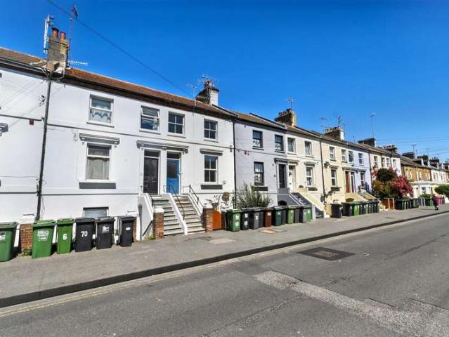 Flat for sale in Upperton, Eastbourne