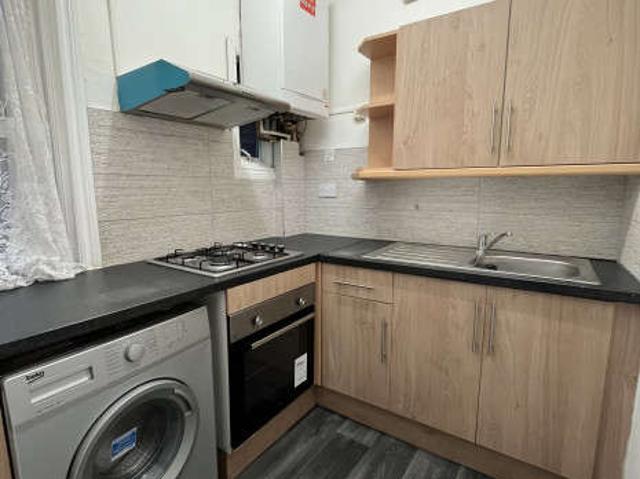 Flat for rent in Upton, Cat Hill