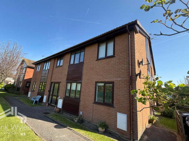 Flat for sale in St Annes, Lytham
