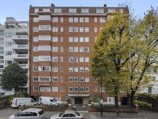 Flat for sale in Bayswater, Greater London