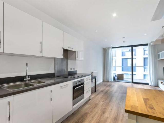 Flat for sale in St. George in the East, Whitechapel