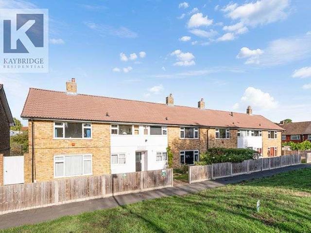 Flat for sale in West Ewell, Ewell