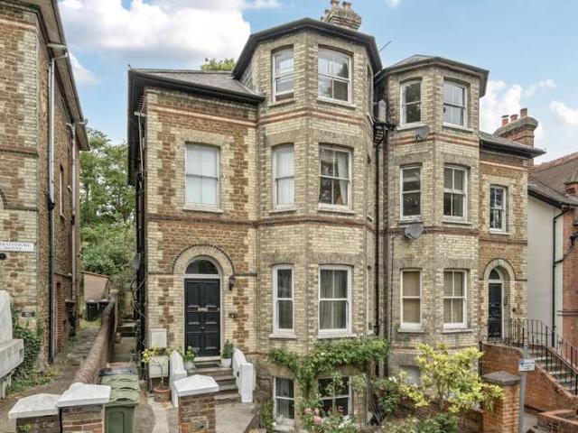 Flat for sale in Charlotteville, Westborough
