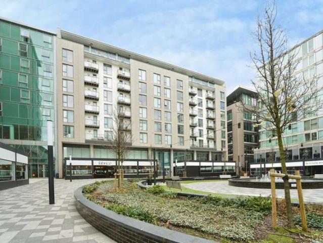 Flat for sale in Milton Keynes