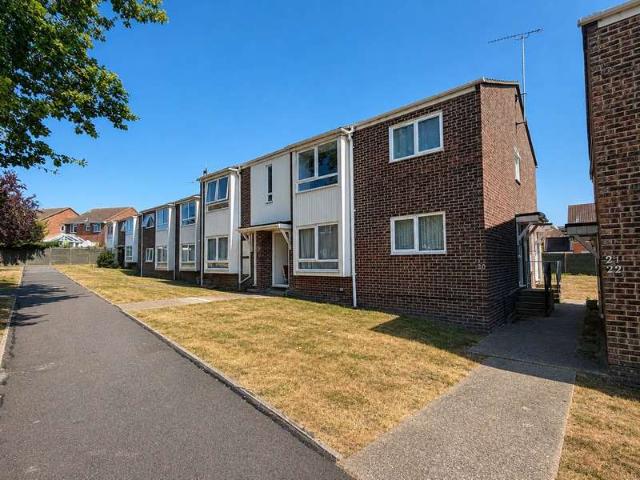 Flat for sale in Cross In Hand, East Sussex