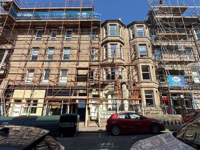 Flat for sale in Merchiston, Scotland