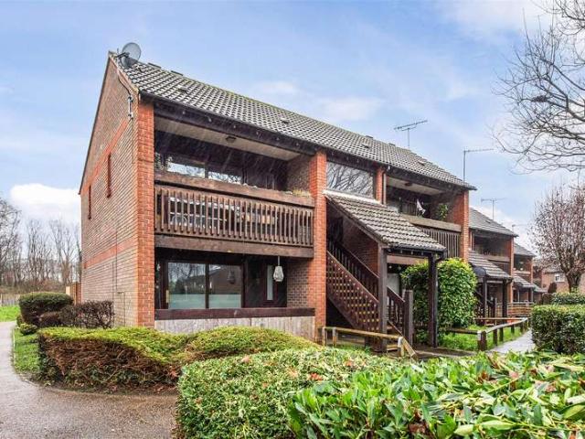 Flat for sale in Chichester, Littlecote