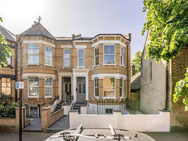 Flat for sale in Clapton, Lower Clapton