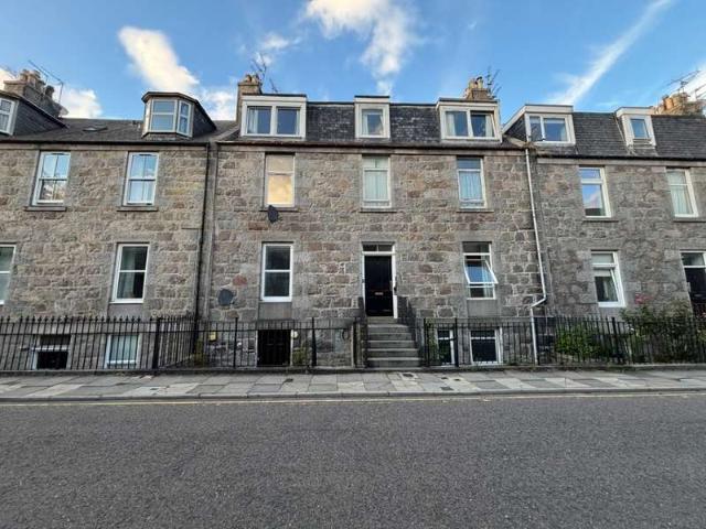Flat for sale in City Centre, Ballindoch