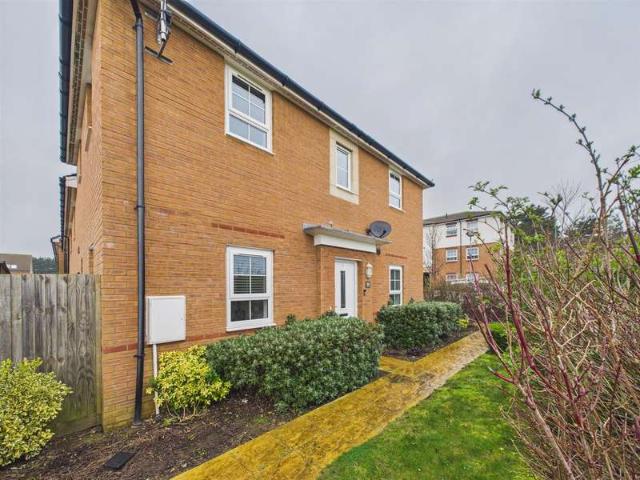 Flat for sale in Peacehaven, Iford