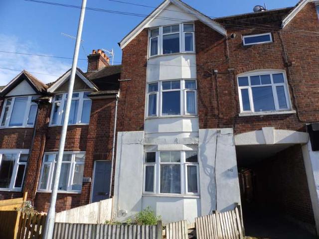 Flat for rent in Ferndale, Sandown Park