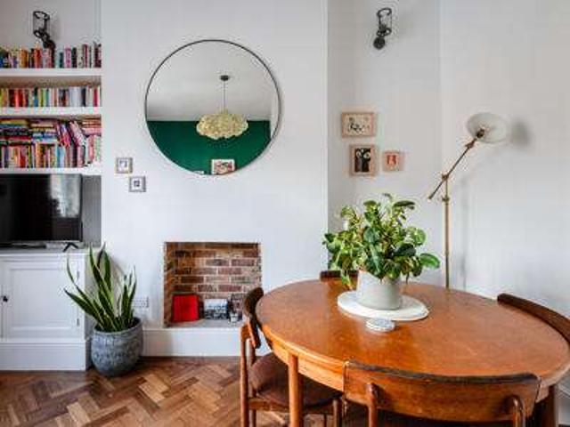 Flat for sale in Dalston, Greater London