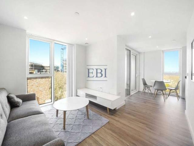 Flat for sale in Woodberry Down, Stamford Hill