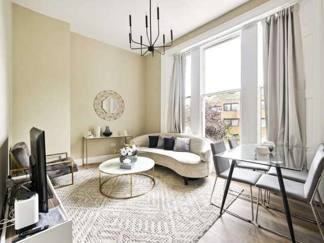 Flat for rent in Westbourne Green, Kensal Town