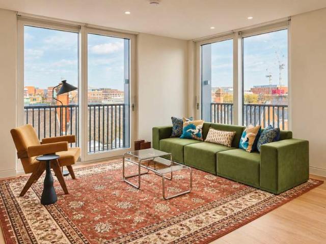Flat for sale in Somers Town, Greater London