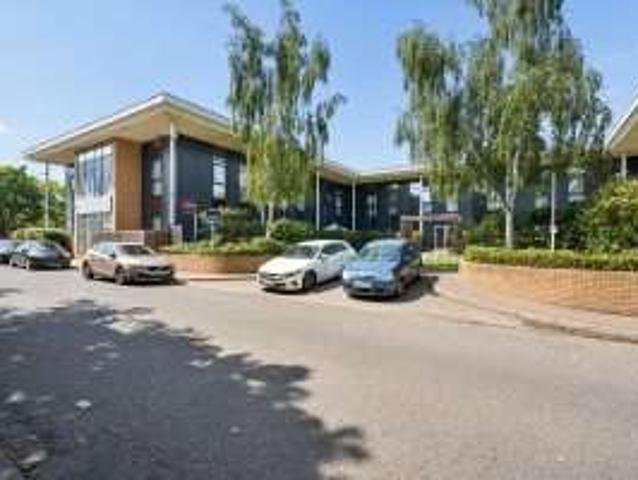 Flat for sale in Maidenhead