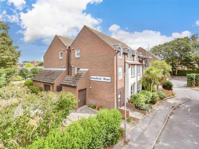 Flat for sale in Birchington, Acol