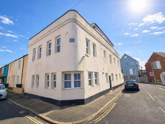 Flat for sale in Clayhall, Middlecroft