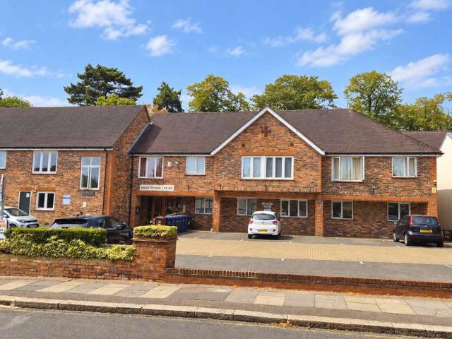 Flat for sale in London Borough of Barnet, Greater London