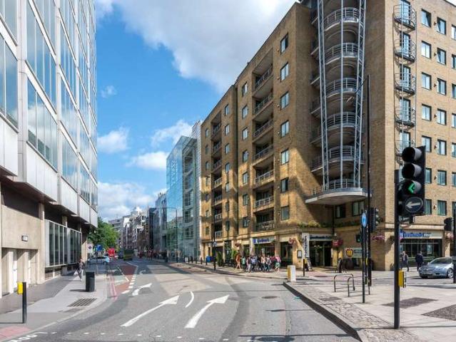 Flat for sale in Tower Liberty, Whitechapel