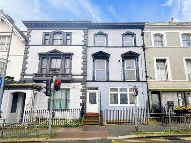 Flat for sale in Blacklands, Guestling Green