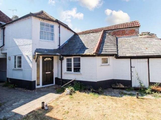 Flat for sale in Amesbury