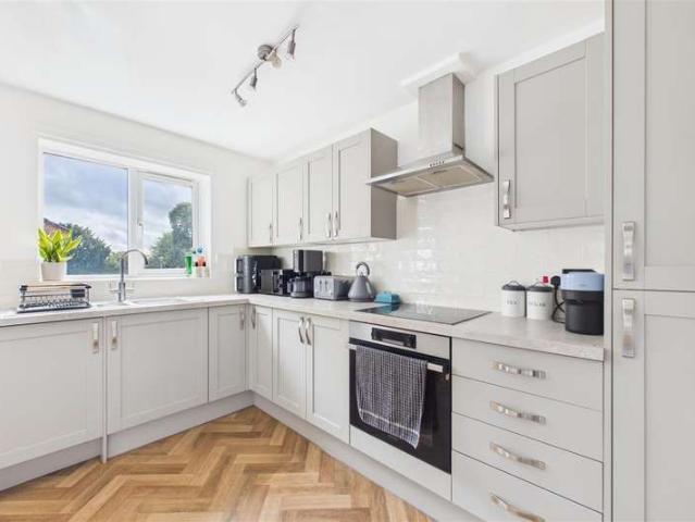 Flat for sale in Feckenham, City Of Bristol