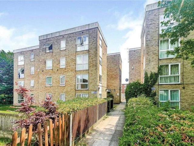 Flat for sale in Greater London