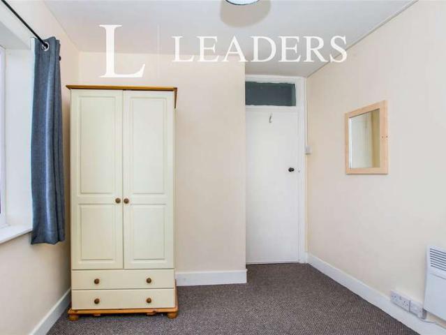 Flat for rent in Seacroft, Belleau