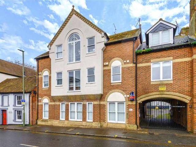 Flat for sale in Charlotteville, Westborough