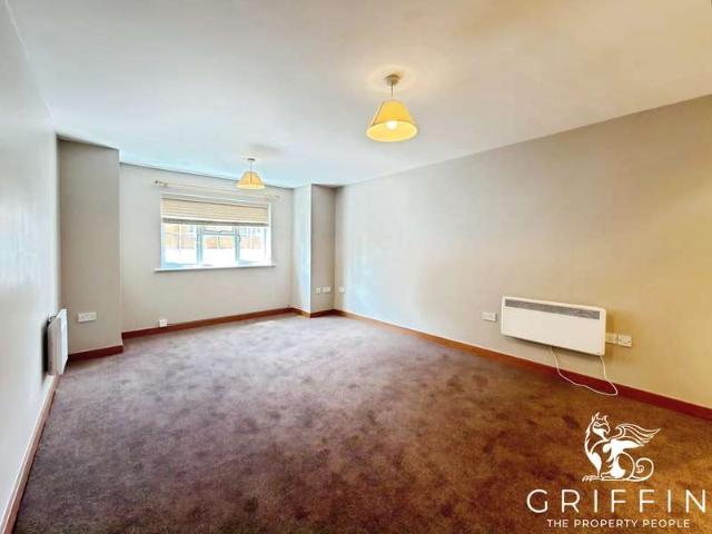 Flat for rent in Purfleet, Essex
