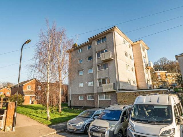 Flat for sale in Thornhill, City Of Southampton
