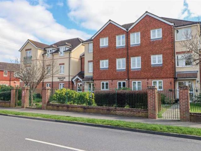 Flat for sale in Highwood, Horsham