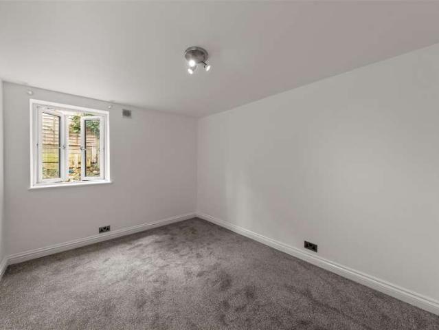 Flat for rent in West Norwood, Greater London