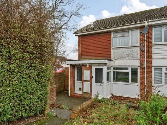 Flat for sale in Bersted, Clapham