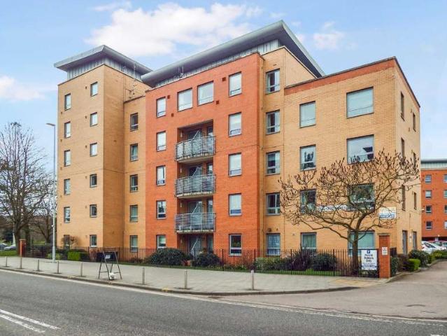 Flat for sale in Old Town, Shephall